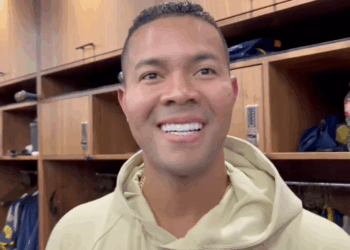 Jose Quintana signs with the Brewers, an “electric, hungry team to play for”